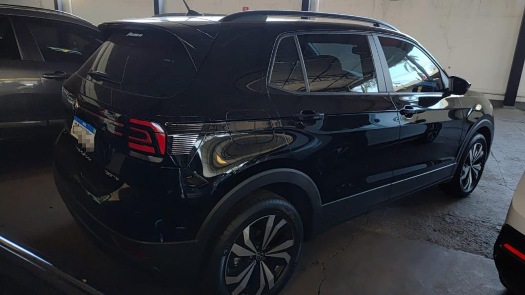 VOLKSWAGEN T-Cross - Foto
