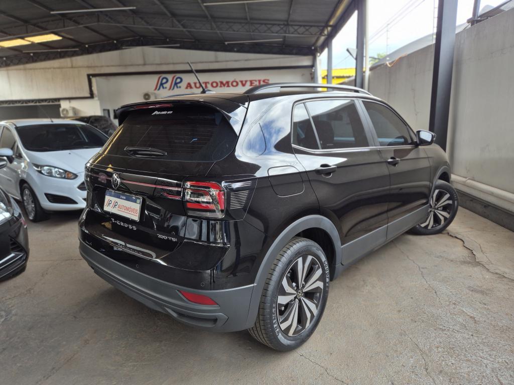 VOLKSWAGEN T-Cross - Foto