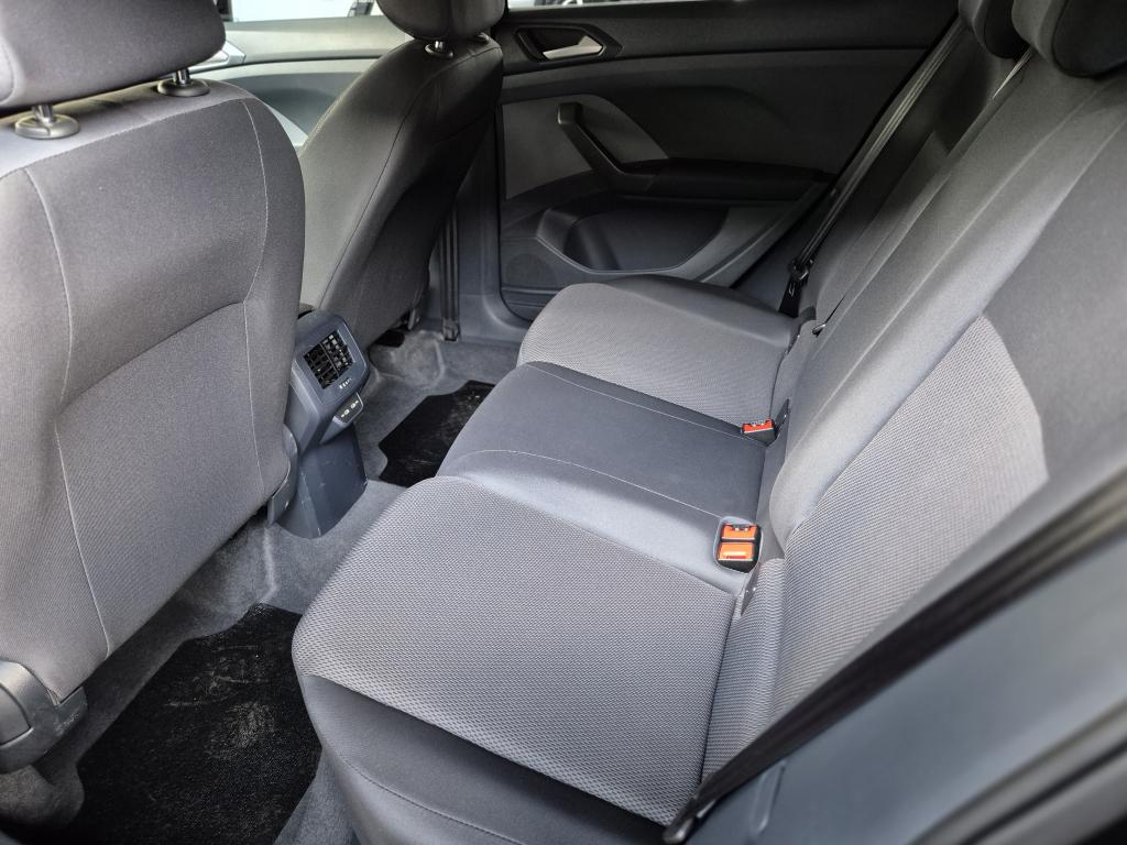 VOLKSWAGEN T-Cross - Foto
