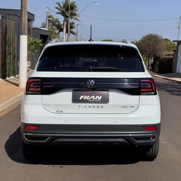 VOLKSWAGEN T-Cross - Foto