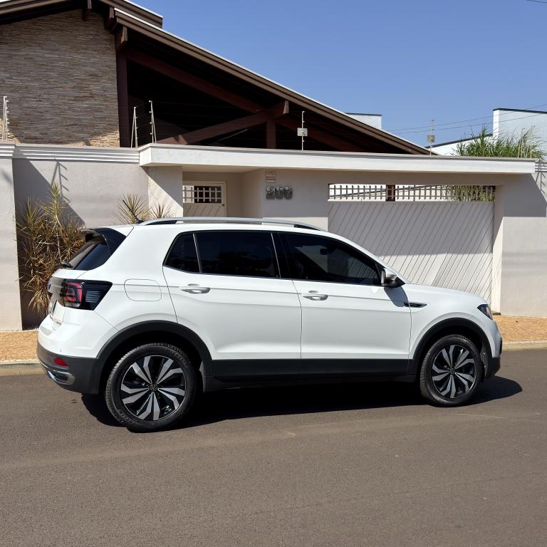 VOLKSWAGEN T-Cross - Foto
