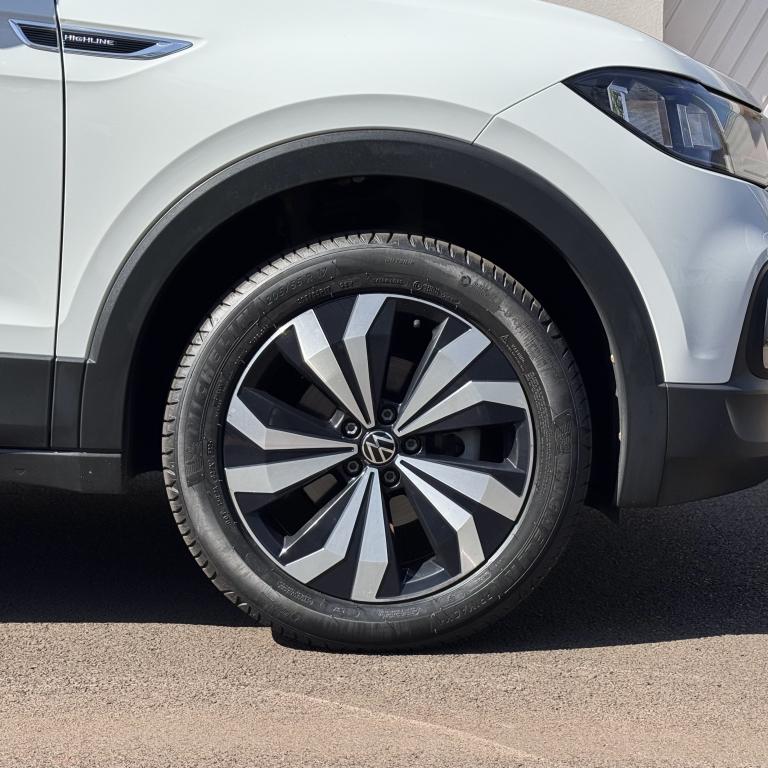 VOLKSWAGEN T-Cross - Foto