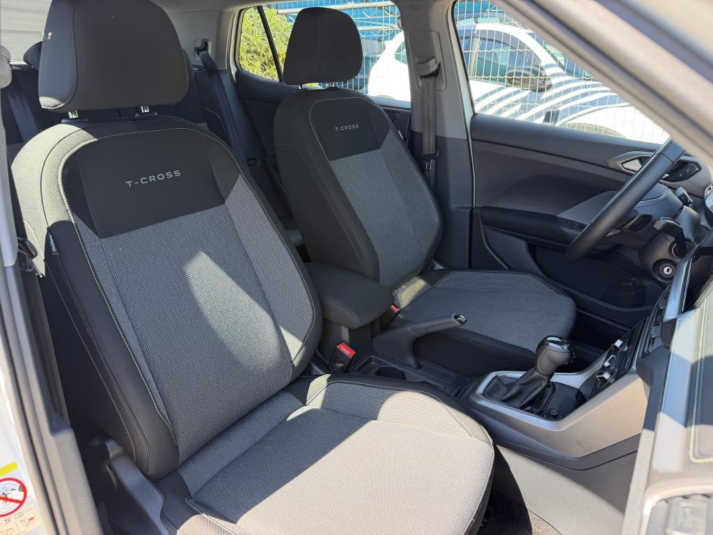 VOLKSWAGEN T-Cross - Foto