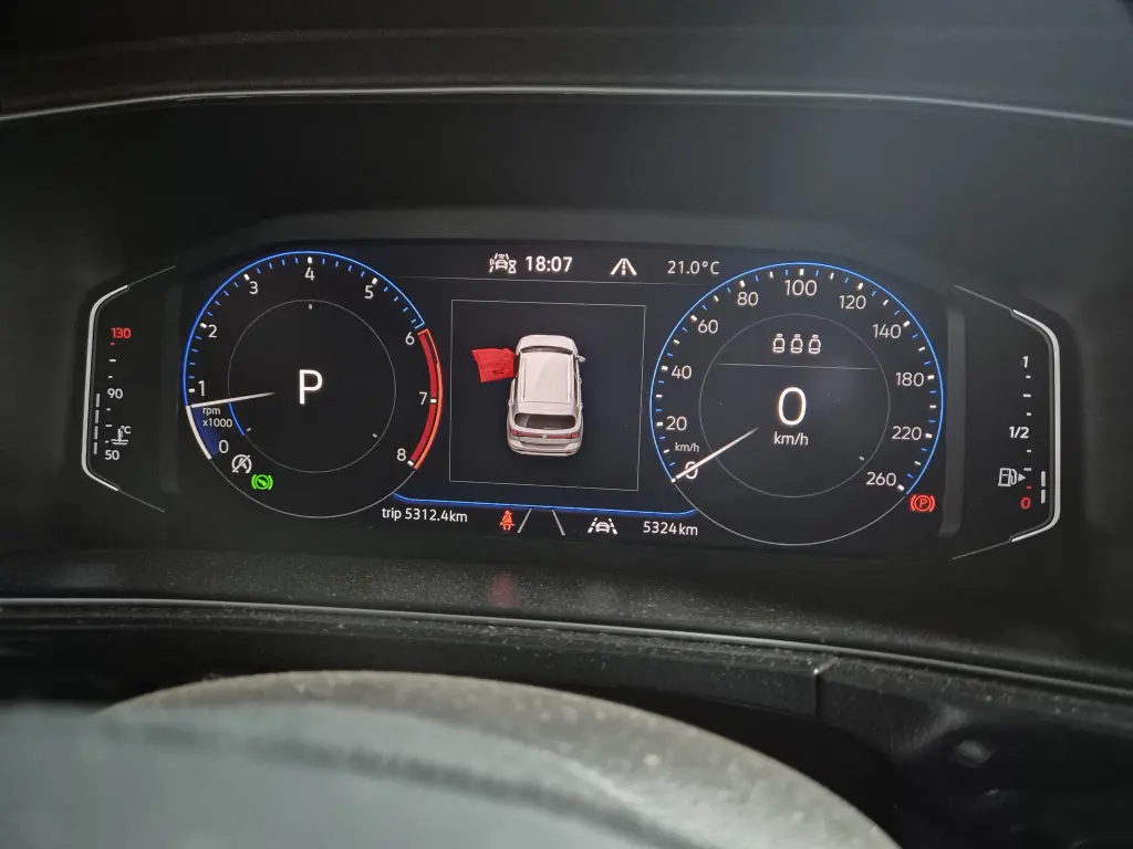 VOLKSWAGEN T-Cross - Foto