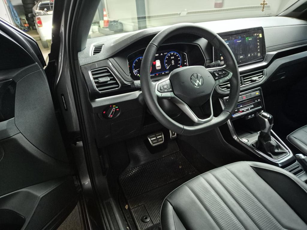 VOLKSWAGEN T-Cross - Foto