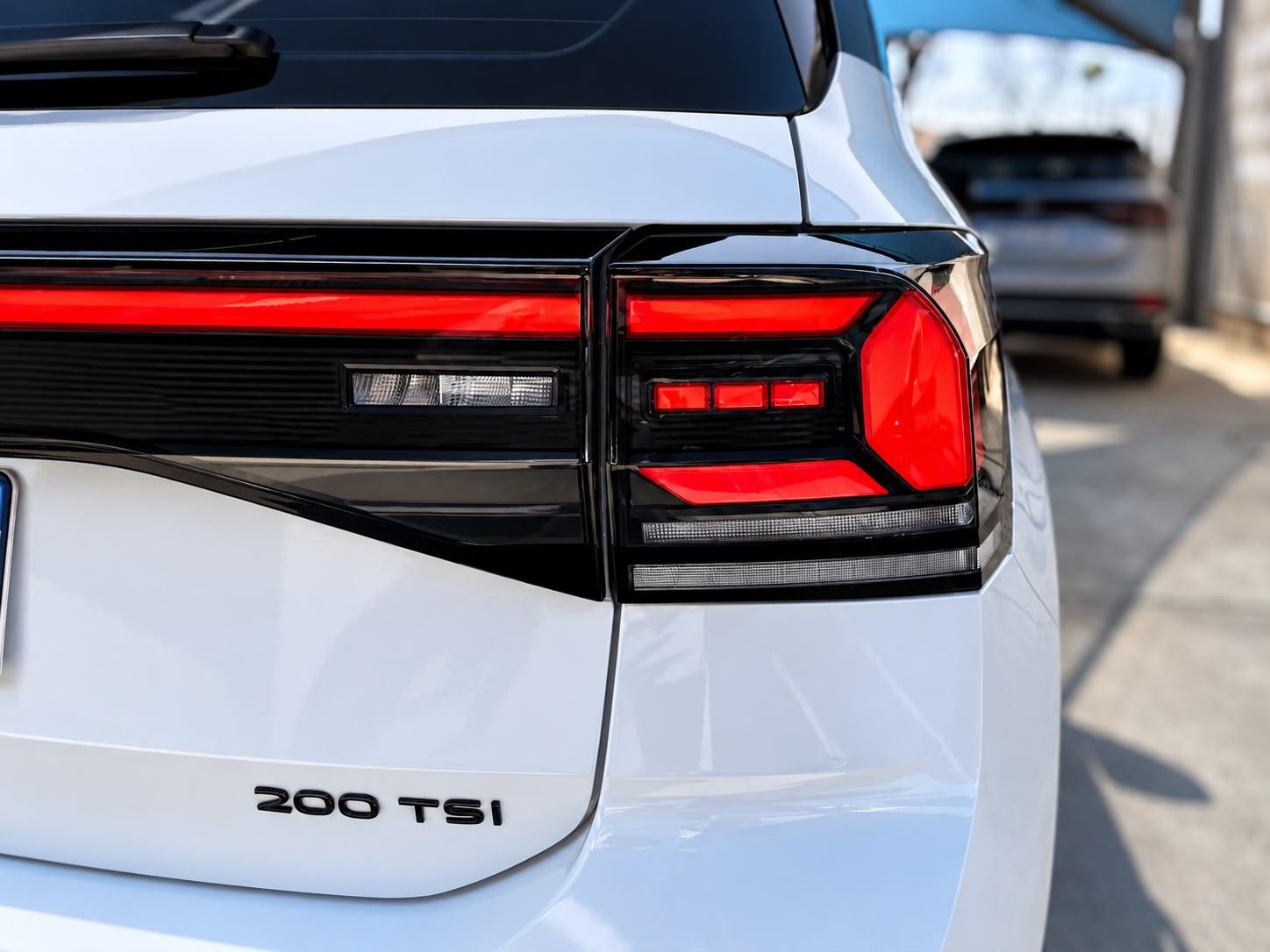 VOLKSWAGEN T-Cross - Foto