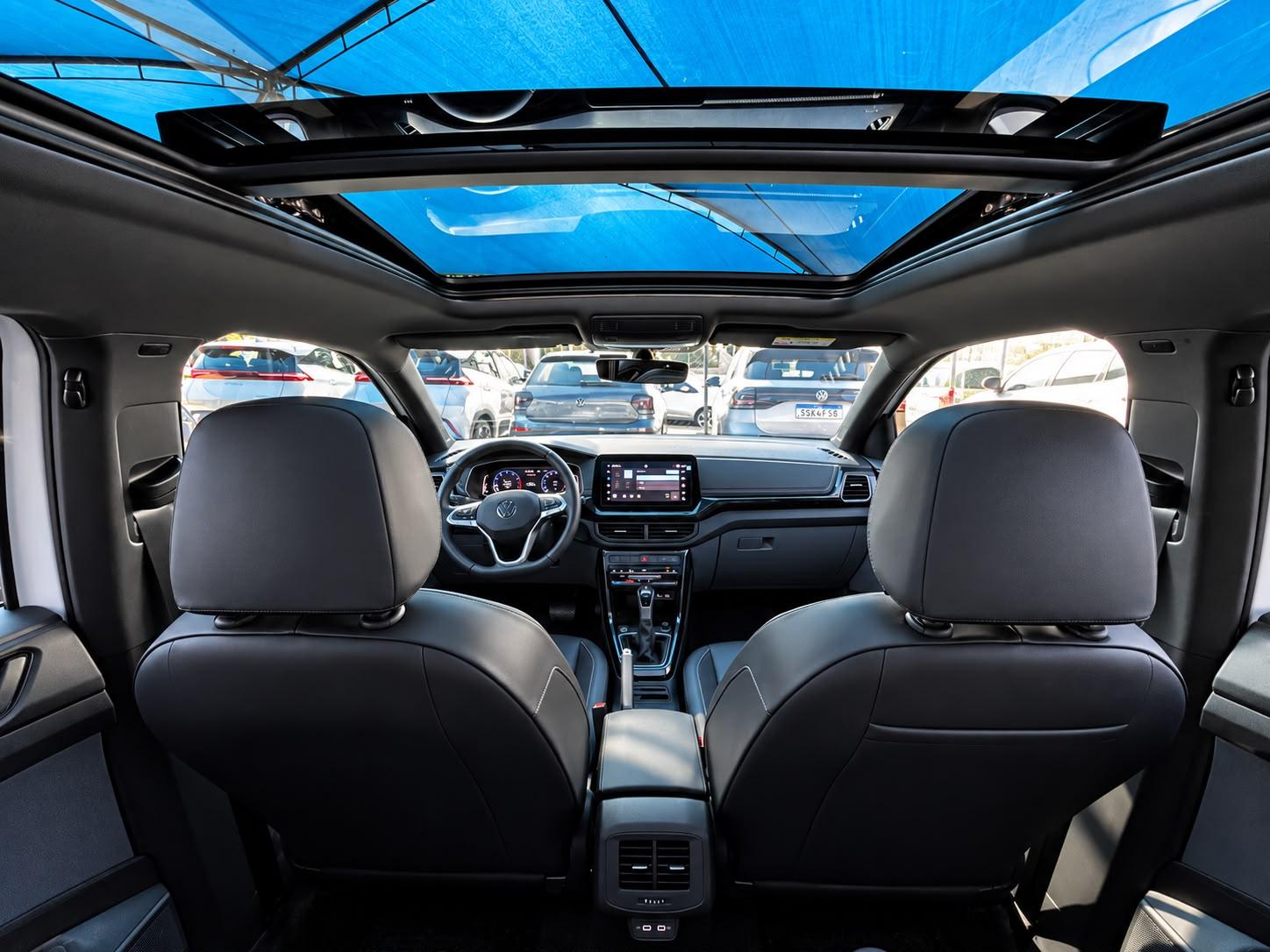 VOLKSWAGEN T-Cross - Foto