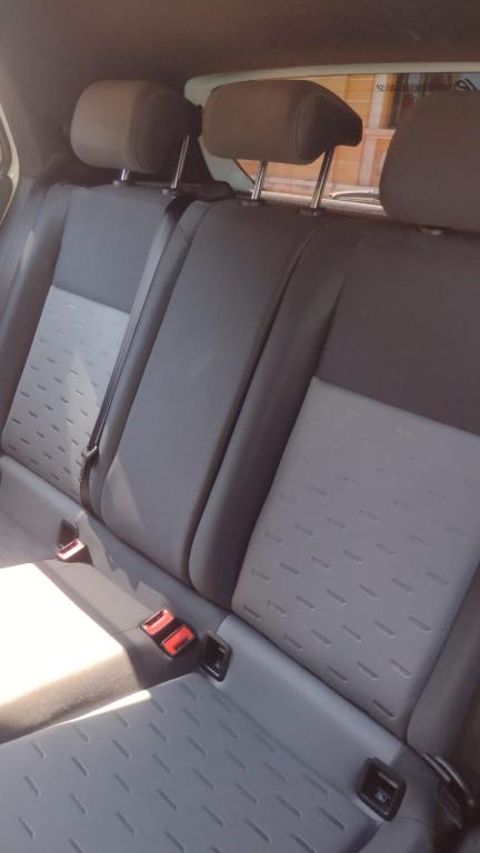 VOLKSWAGEN T-Cross - Foto