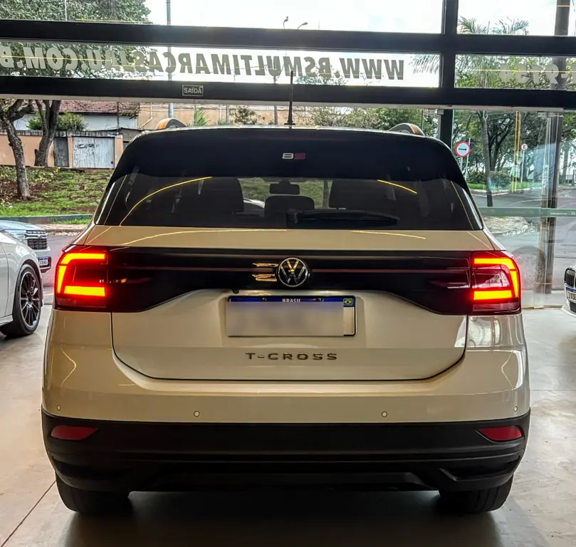 VOLKSWAGEN T-Cross - Foto