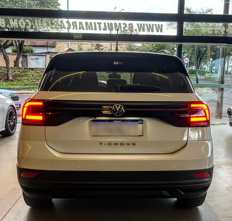 VOLKSWAGEN T-Cross - Foto