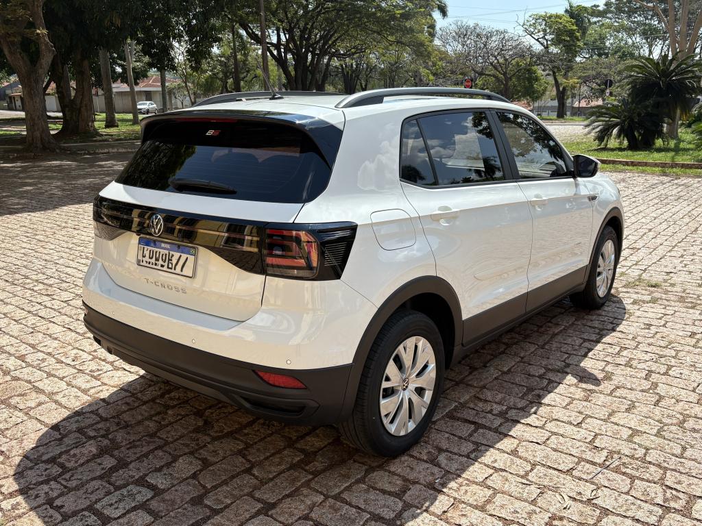 VOLKSWAGEN T-Cross - Foto
