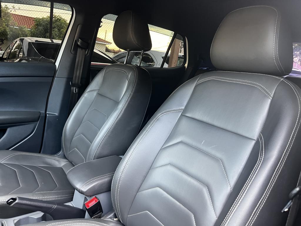 VOLKSWAGEN T-Cross - Foto