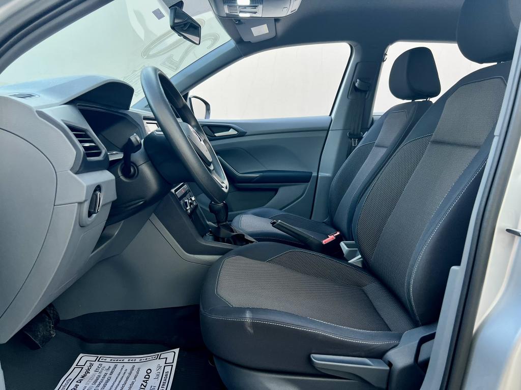 VOLKSWAGEN T-Cross - Foto