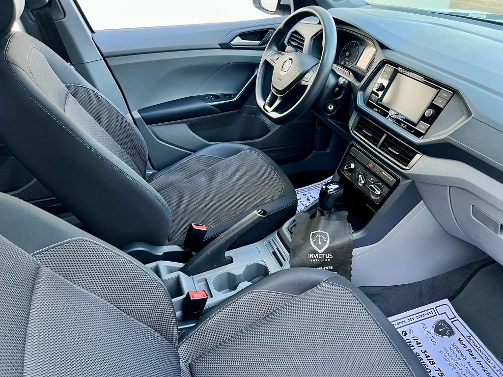VOLKSWAGEN T-Cross - Foto