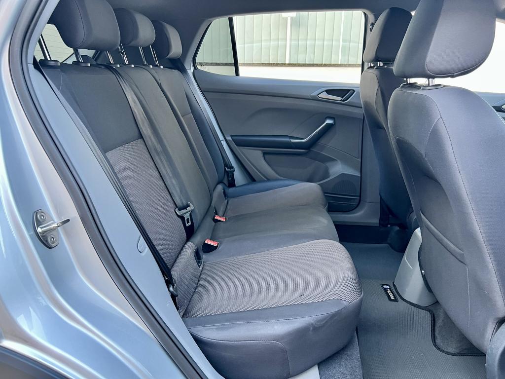 VOLKSWAGEN T-Cross - Foto