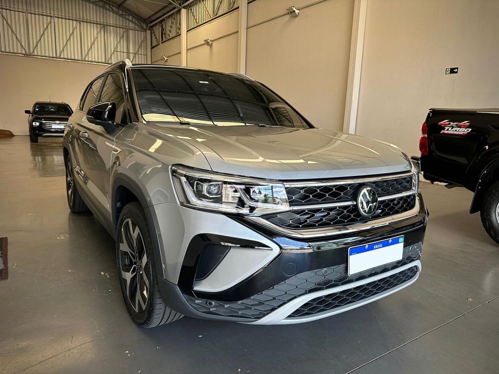 VOLKSWAGEN Taos - Foto