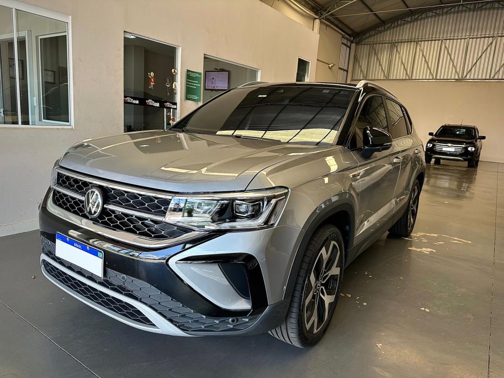 VOLKSWAGEN Taos - Foto