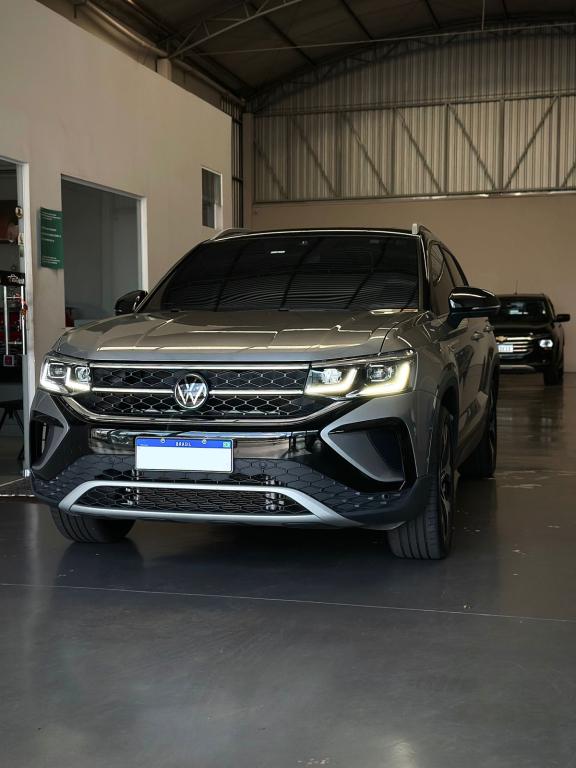 VOLKSWAGEN Taos - Foto
