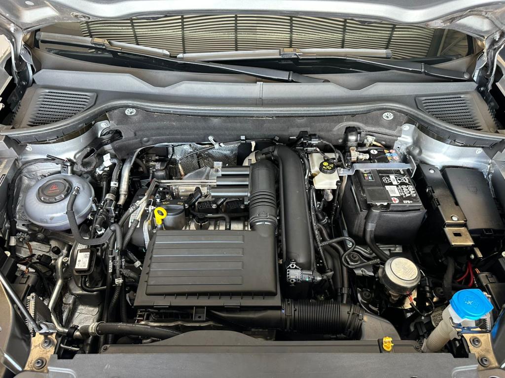 VOLKSWAGEN Taos - Foto