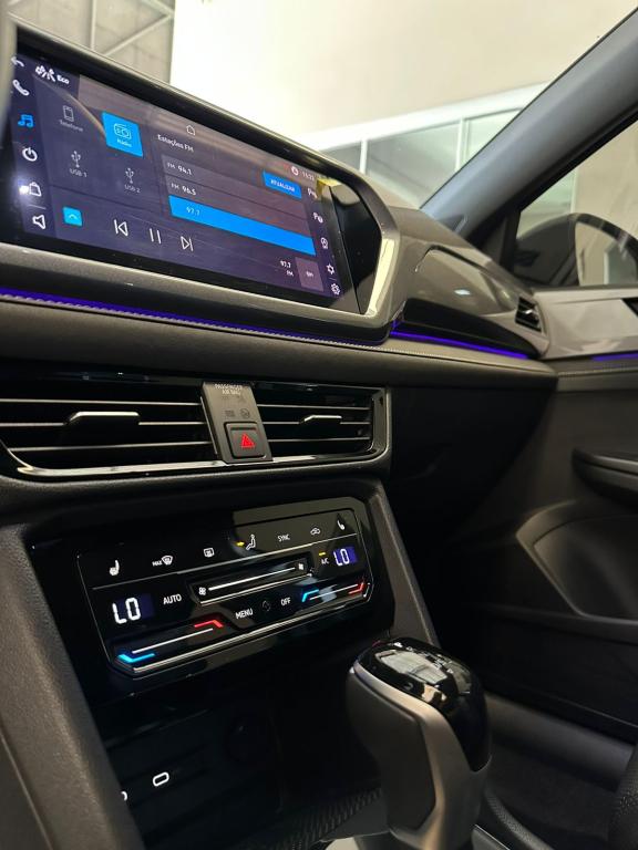 VOLKSWAGEN Taos - Foto