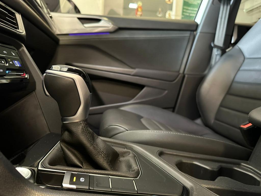 VOLKSWAGEN Taos - Foto