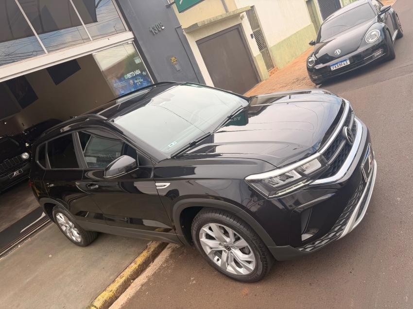 VOLKSWAGEN Taos - Foto