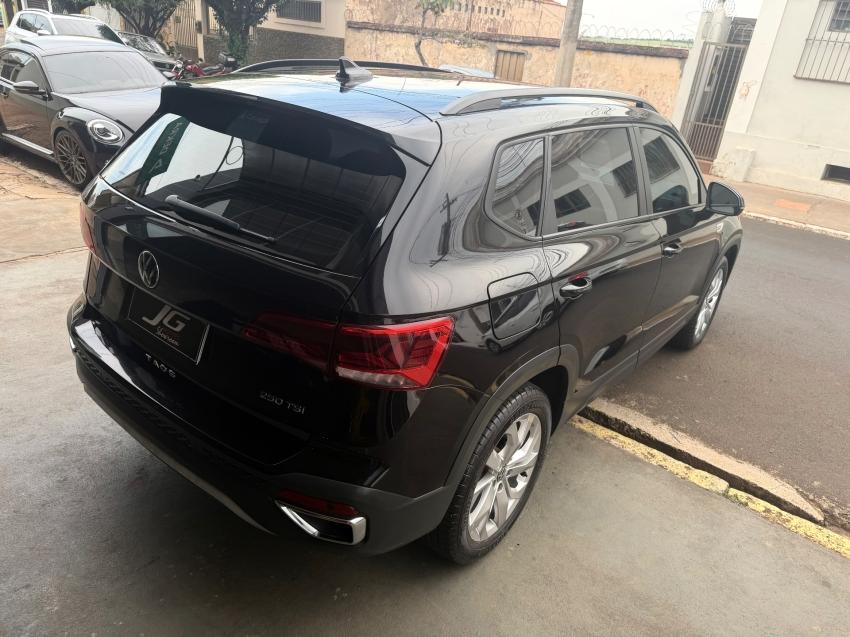 VOLKSWAGEN Taos - Foto