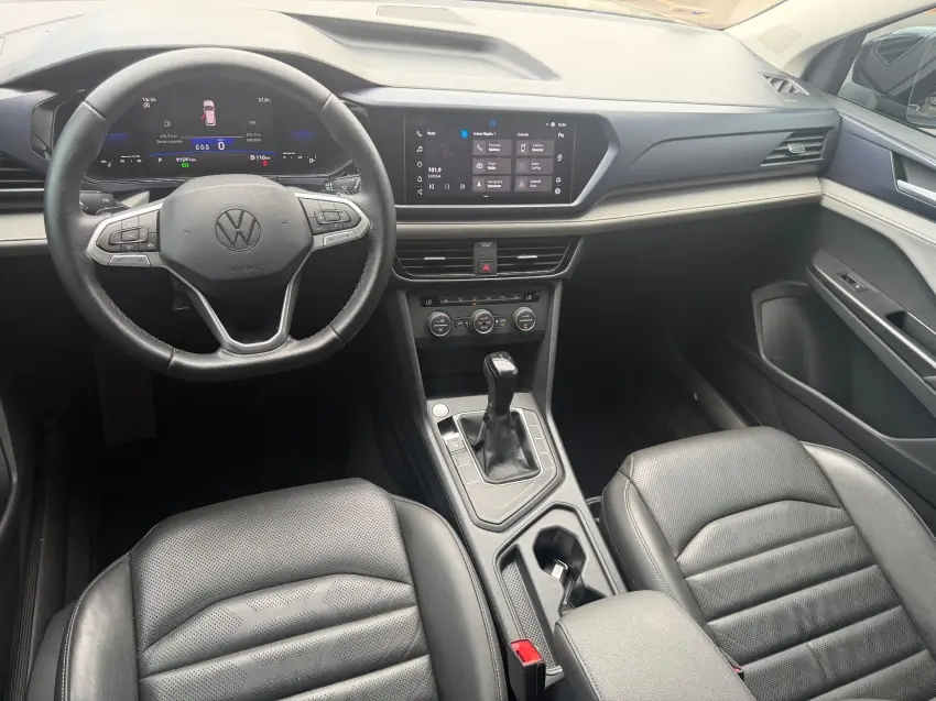 VOLKSWAGEN Taos - Foto