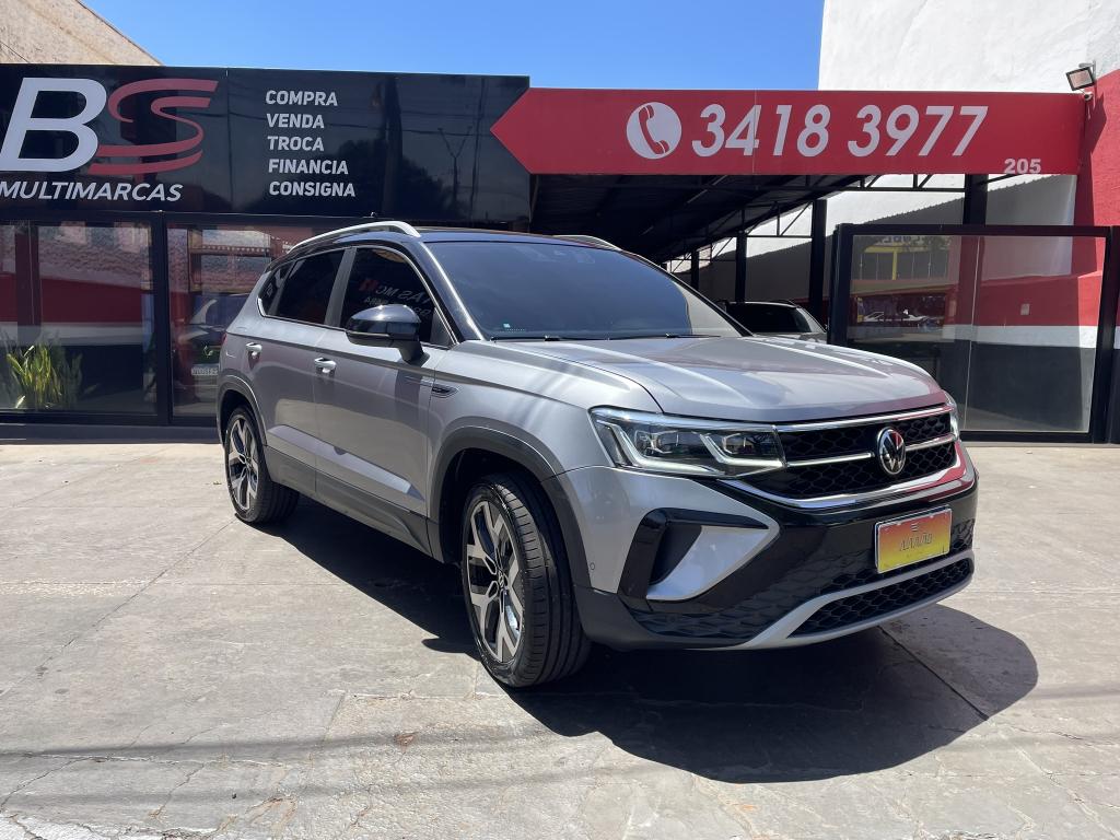 VOLKSWAGEN Taos - Foto