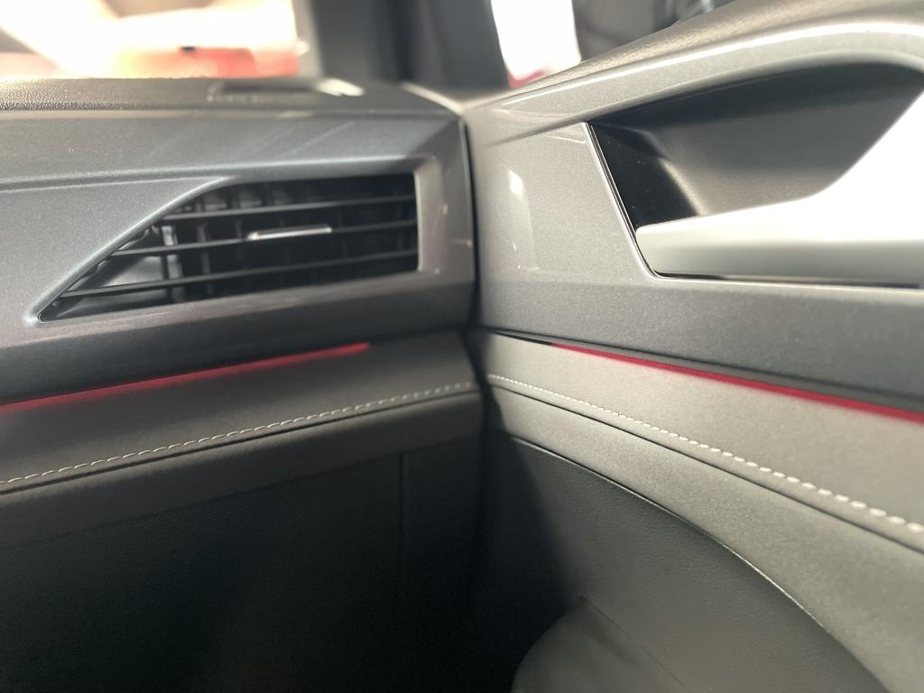 VOLKSWAGEN Taos - Foto