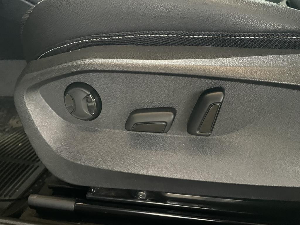 VOLKSWAGEN Taos - Foto