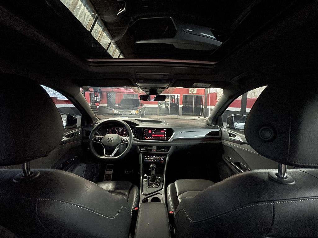 VOLKSWAGEN Taos - Foto