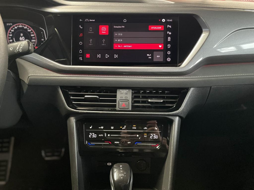 VOLKSWAGEN Taos - Foto