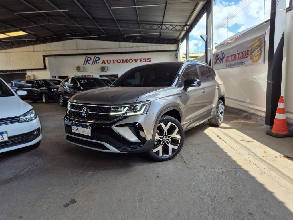 VOLKSWAGEN Taos - Foto