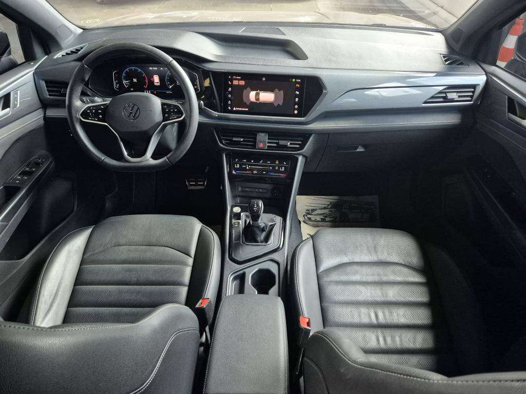 VOLKSWAGEN Taos - Foto