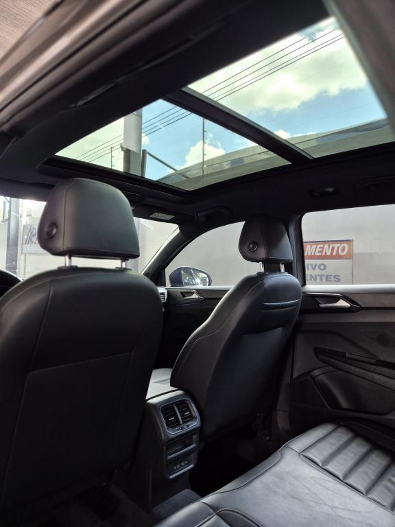 VOLKSWAGEN Taos - Foto