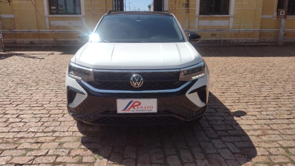 VOLKSWAGEN Taos - Foto