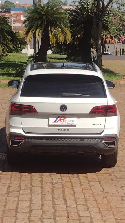 VOLKSWAGEN Taos - Foto