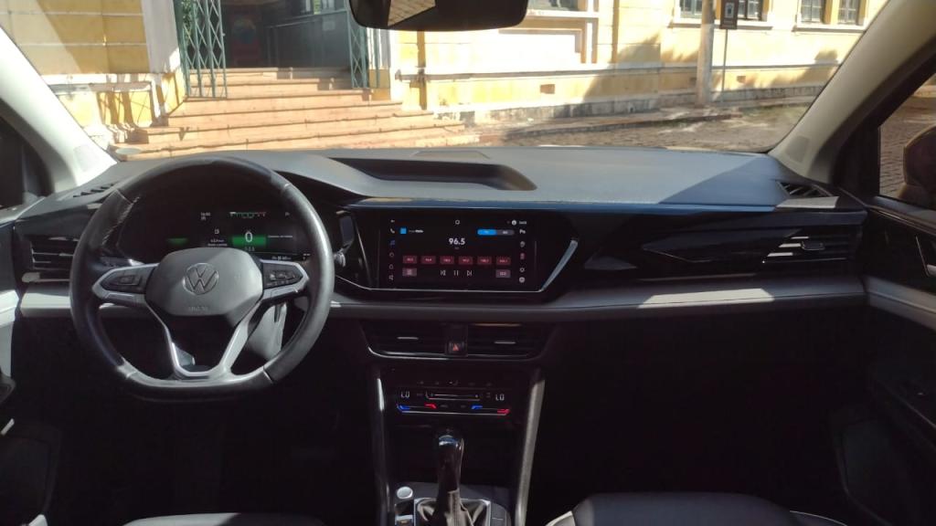 VOLKSWAGEN Taos - Foto