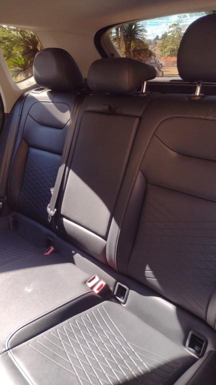 VOLKSWAGEN Taos - Foto