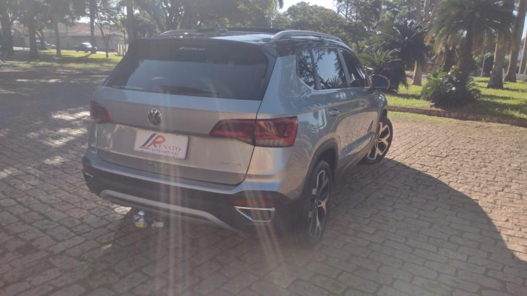 VOLKSWAGEN Taos - Foto