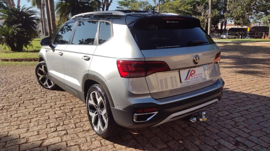 VOLKSWAGEN Taos - Foto