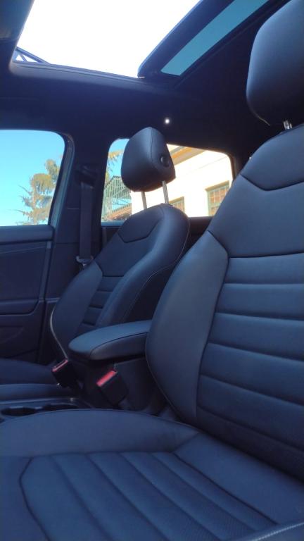 VOLKSWAGEN Taos - Foto