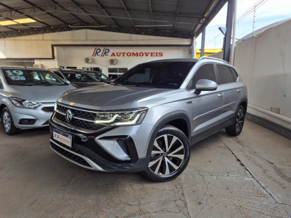 VOLKSWAGEN Taos - Foto