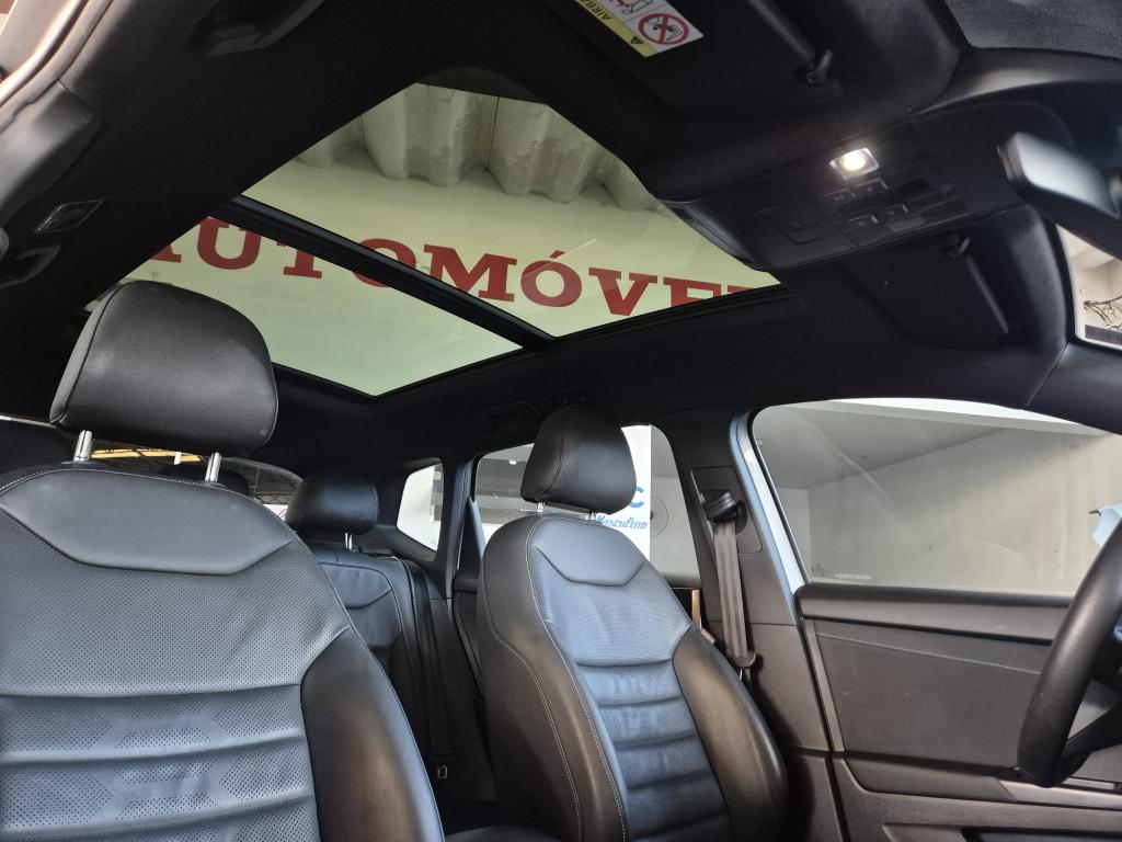 VOLKSWAGEN Taos - Foto
