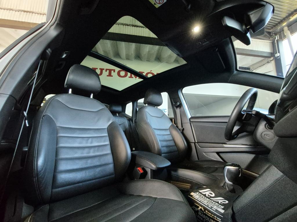 VOLKSWAGEN Taos - Foto