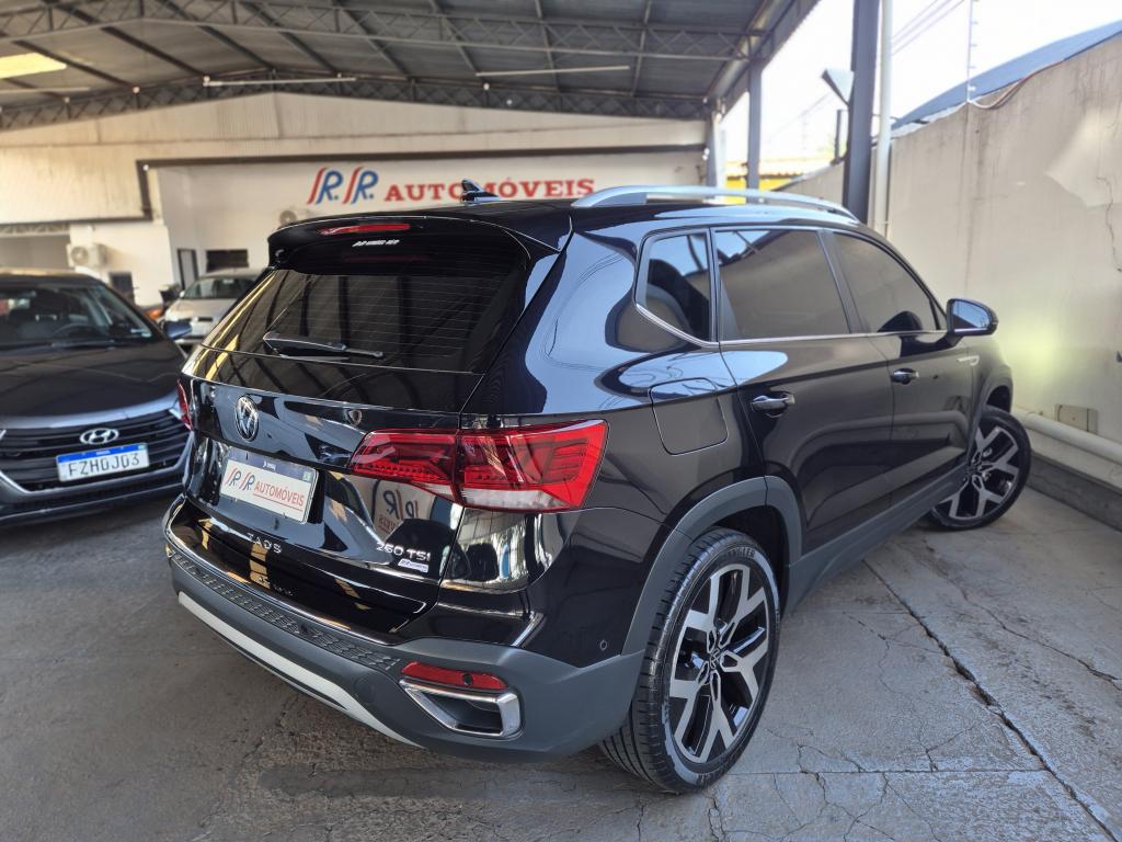 VOLKSWAGEN Taos - Foto