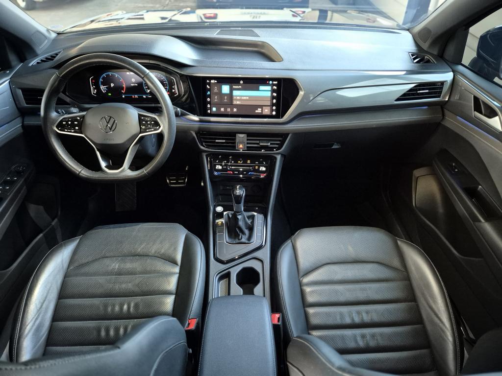 VOLKSWAGEN Taos - Foto