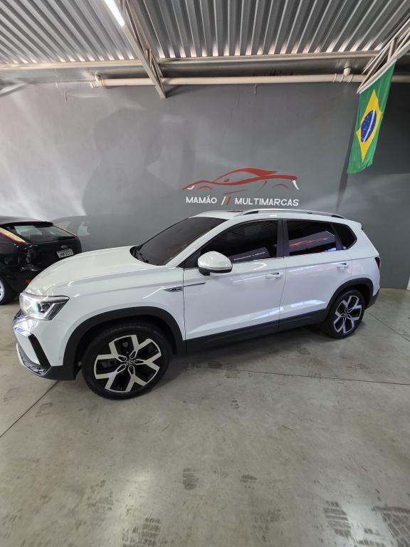 VOLKSWAGEN Taos
