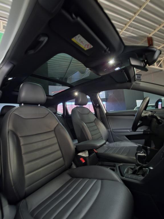 VOLKSWAGEN Taos - Foto